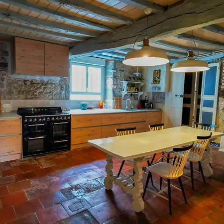 Maison Hébergement de vacances *
